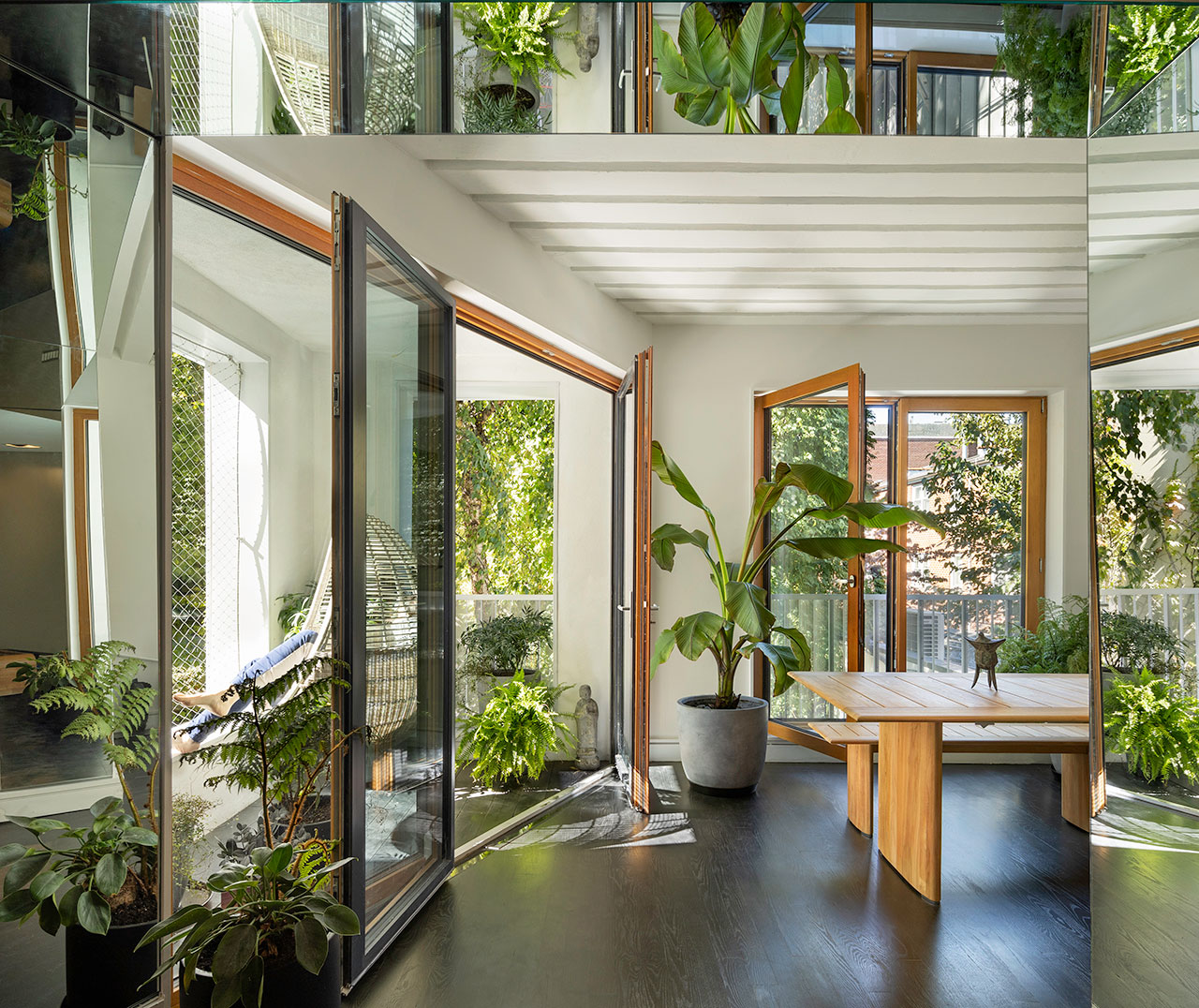 Incorporating nature into Tampa design with indoor plants